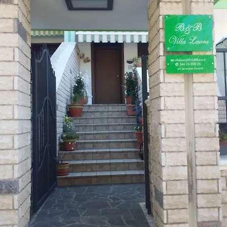 فندق مبيت وإفطار Laura *