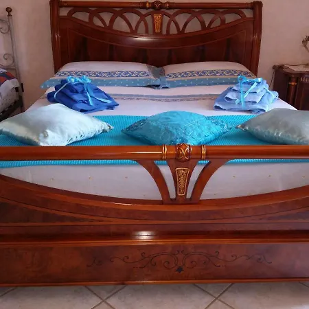 Laura Bed & Breakfast